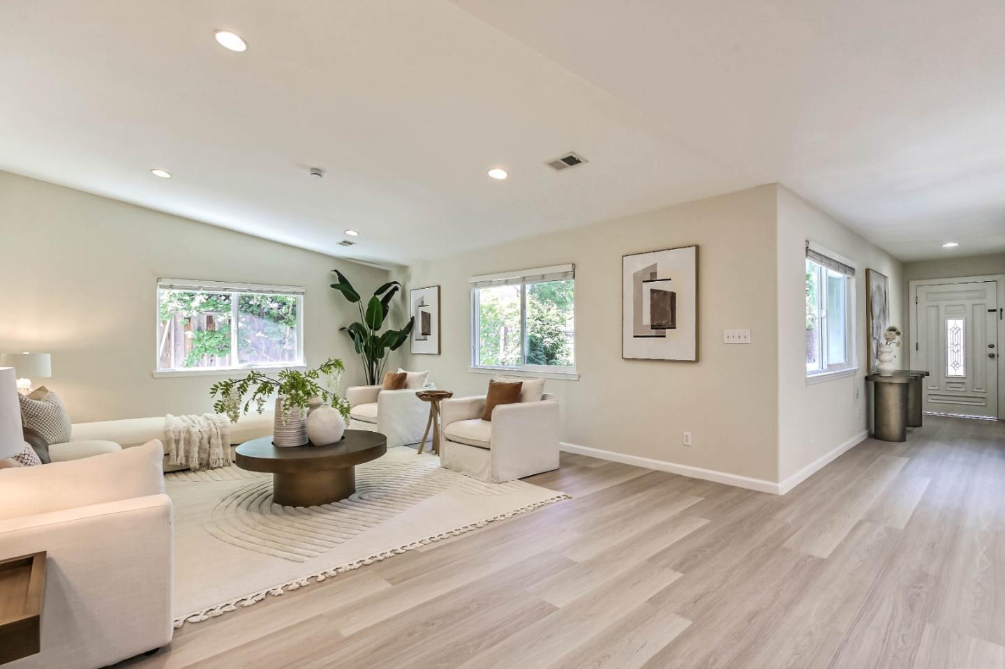 Detail Gallery Image 3 of 26 For 10250 Calvert Dr, Cupertino,  CA 95014 - 4 Beds | 3 Baths