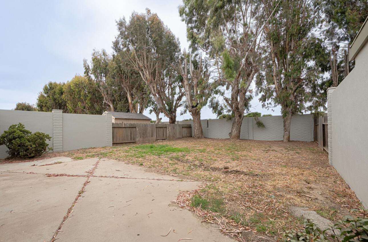 Detail Gallery Image 12 of 27 For 1639 Cherokee Dr, Salinas,  CA 93906 - 2 Beds | 1 Baths