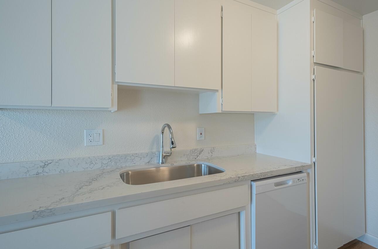 Detail Gallery Image 17 of 27 For 1639 Cherokee Dr, Salinas,  CA 93906 - 2 Beds | 1 Baths