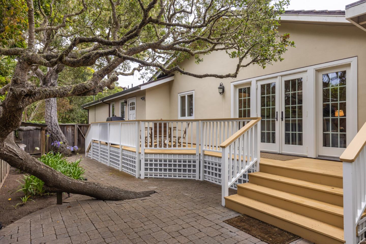 Detail Gallery Image 5 of 19 For 1068 the Old Dr, Pebble Beach,  CA 93953 - 3 Beds | 3 Baths