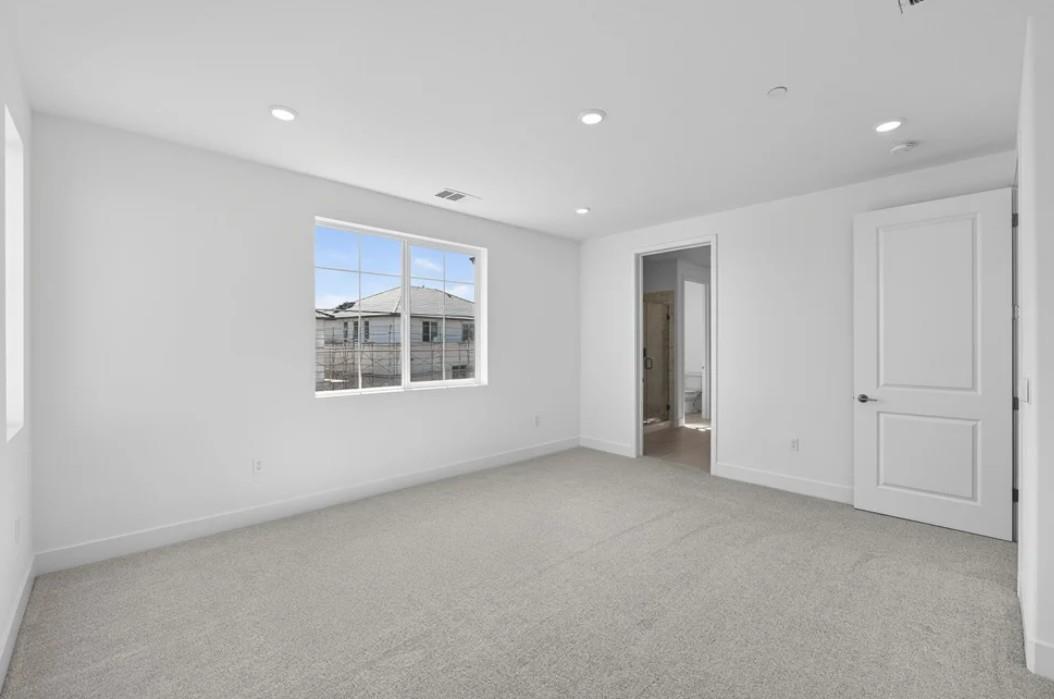 Detail Gallery Image 14 of 18 For 1362 N Orcheta Ct, Mountain House,  CA 95391 - 4 Beds | 3 Baths