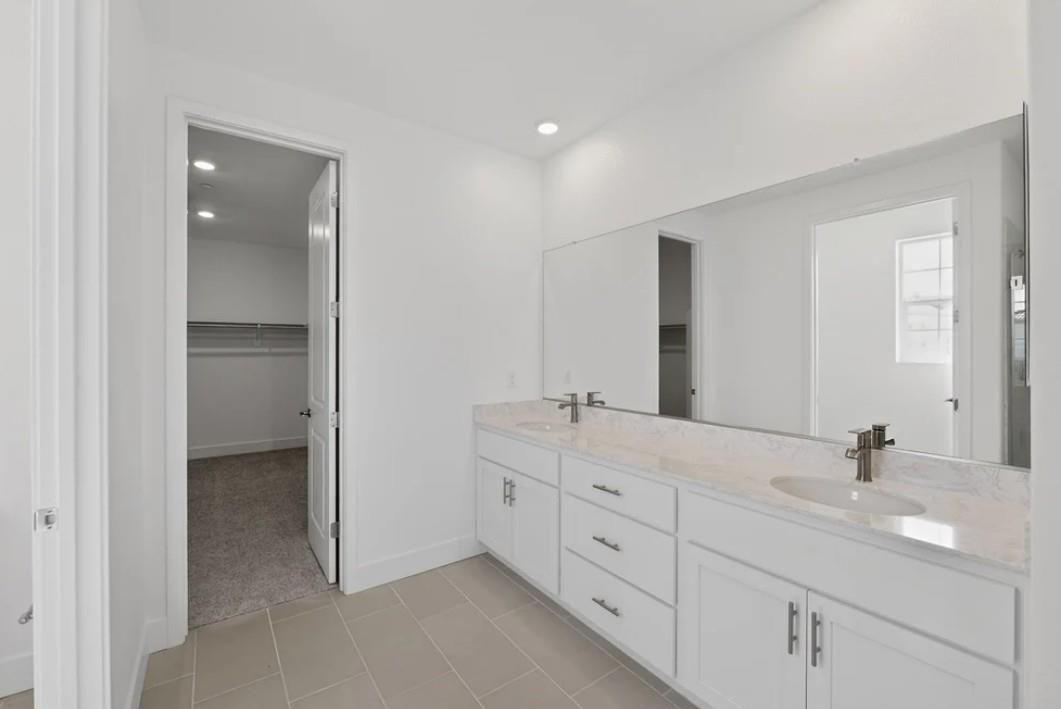 Detail Gallery Image 7 of 18 For 1362 N Orcheta Ct, Mountain House,  CA 95391 - 4 Beds | 3 Baths