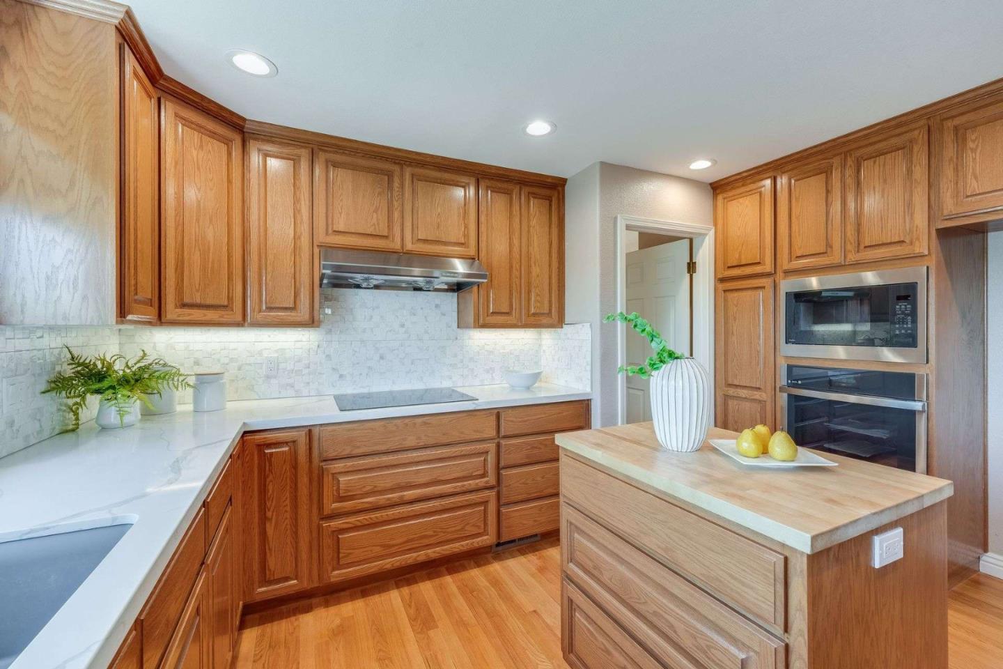 Detail Gallery Image 10 of 52 For 22346 Mcclellan Rd, Cupertino,  CA 95014 - 4 Beds | 3/1 Baths