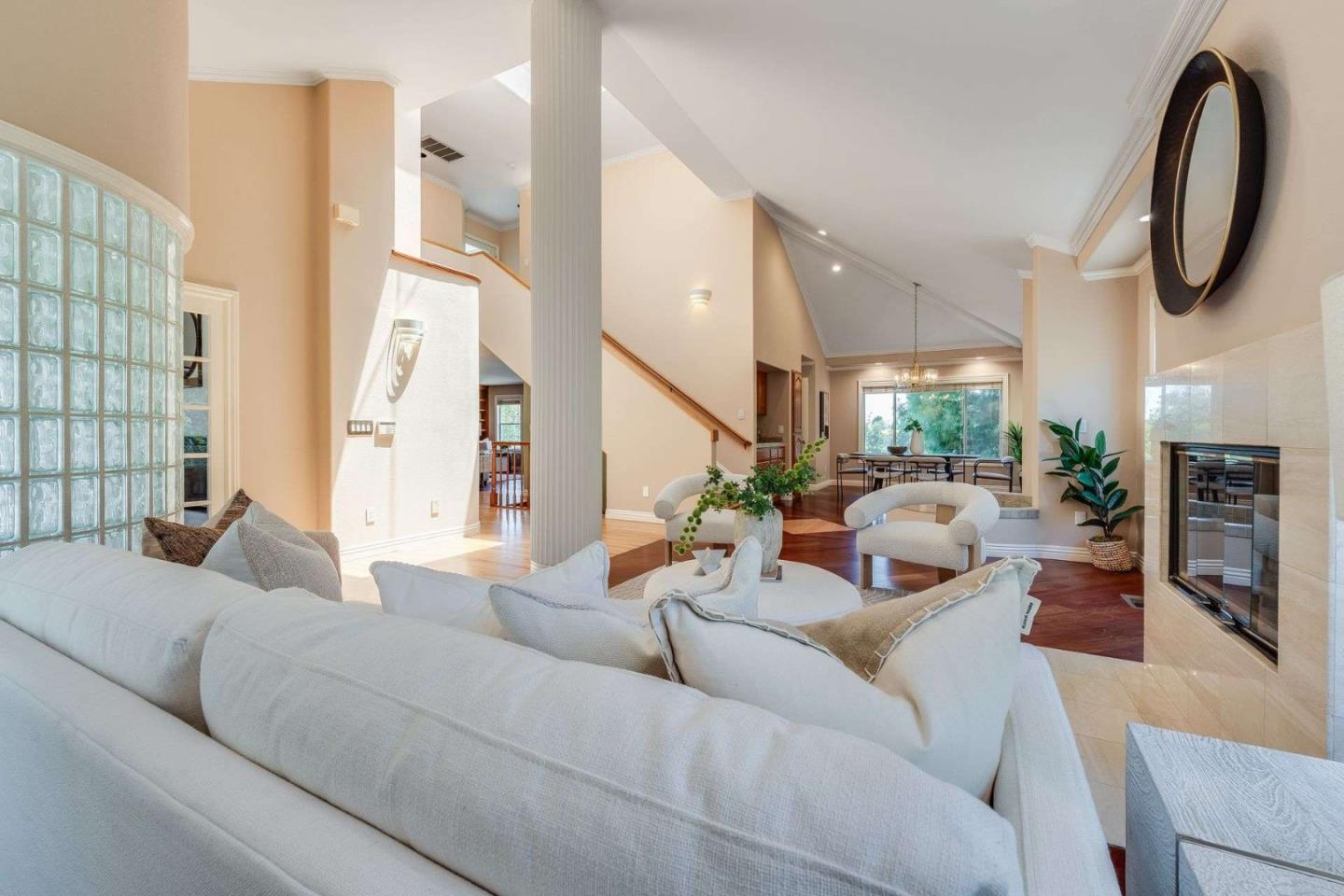 Detail Gallery Image 4 of 52 For 22346 Mcclellan Rd, Cupertino,  CA 95014 - 4 Beds | 3/1 Baths