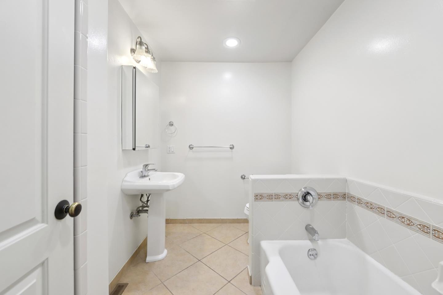 Detail Gallery Image 25 of 37 For 1206 Malone Rd, San Jose,  CA 95125 - 3 Beds | 2 Baths
