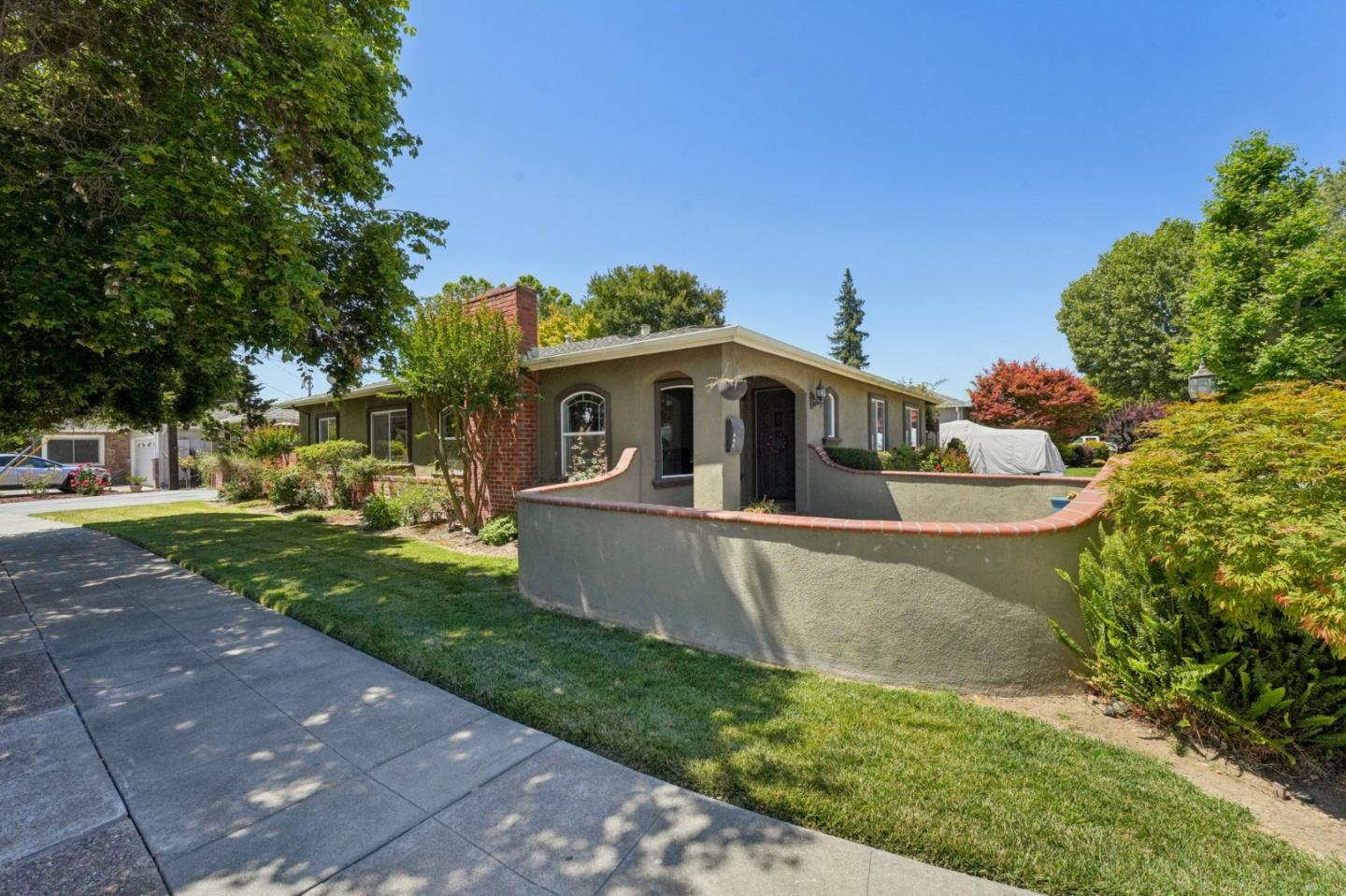 Detail Gallery Image 5 of 37 For 1206 Malone Rd, San Jose,  CA 95125 - 3 Beds | 2 Baths