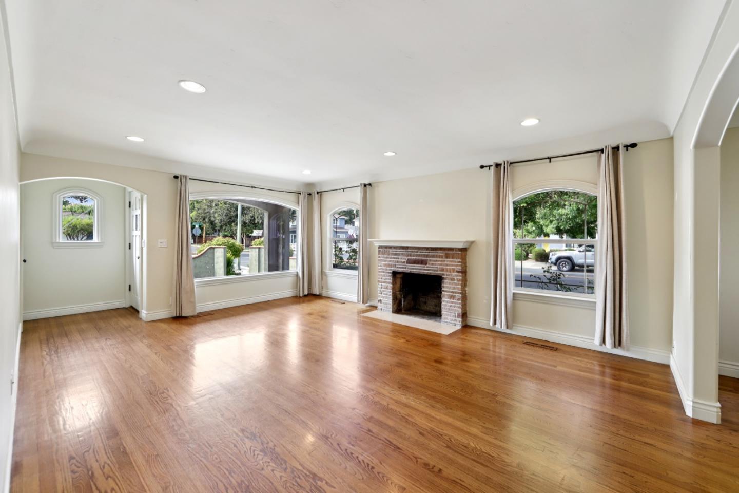 Detail Gallery Image 8 of 37 For 1206 Malone Rd, San Jose,  CA 95125 - 3 Beds | 2 Baths