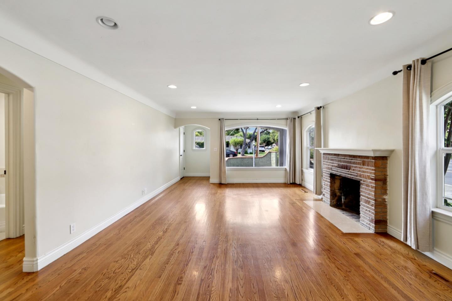 Detail Gallery Image 9 of 37 For 1206 Malone Rd, San Jose,  CA 95125 - 3 Beds | 2 Baths