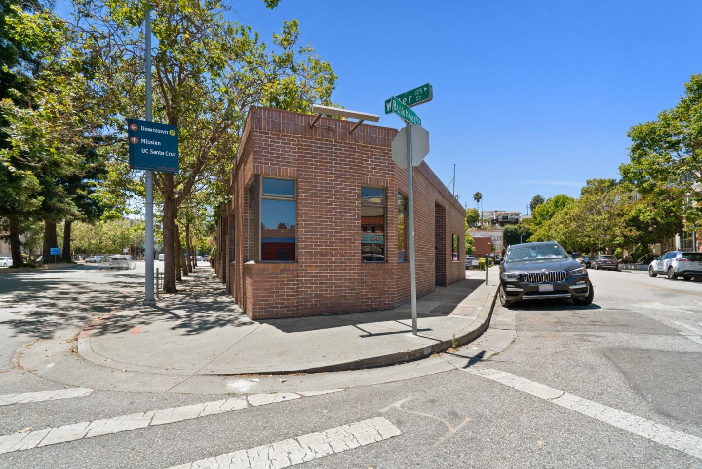 Detail Gallery Image 2 of 24 For 129 Water St, Santa Cruz,  CA 95060 - – Beds | – Baths