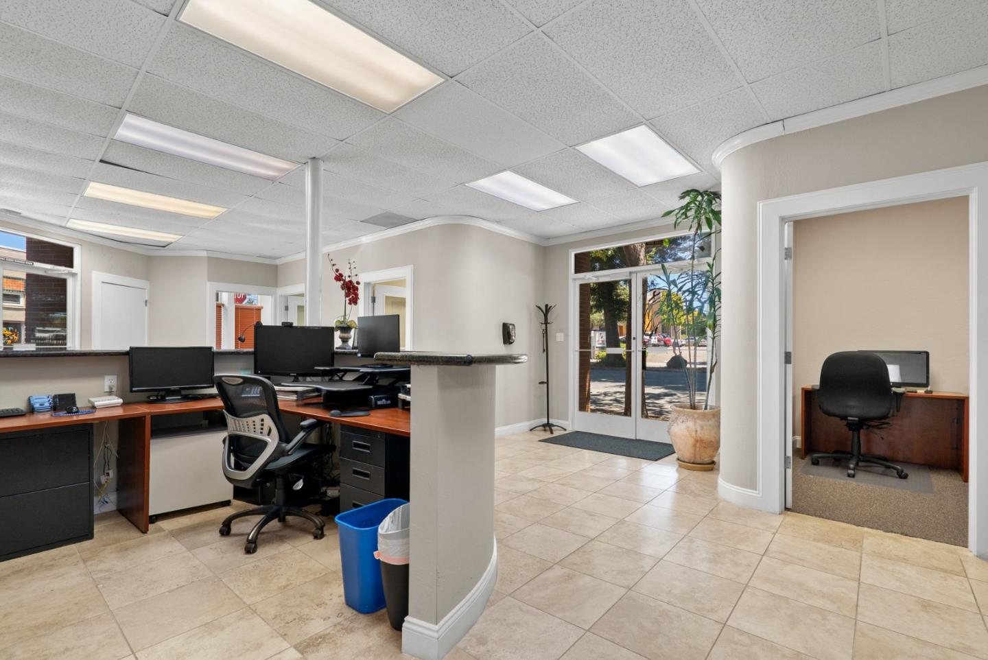Detail Gallery Image 7 of 24 For 129 Water St, Santa Cruz,  CA 95060 - – Beds | – Baths