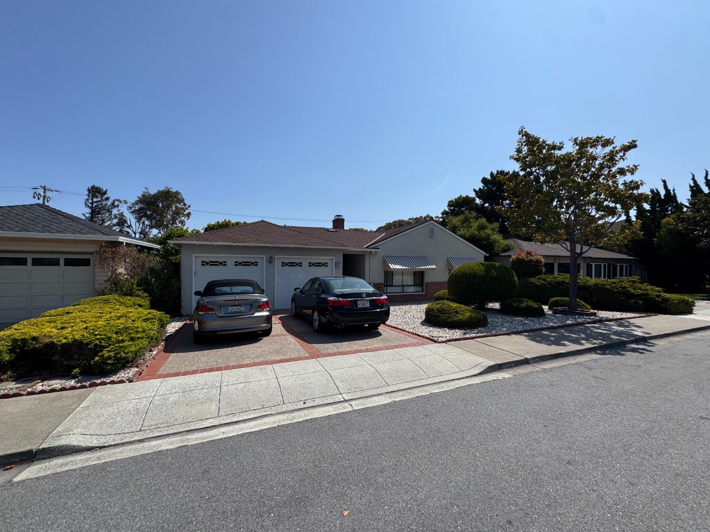 Detail Gallery Image 2 of 28 For 1632 Albemarle Way, Burlingame,  CA 94010 - – Beds | – Baths