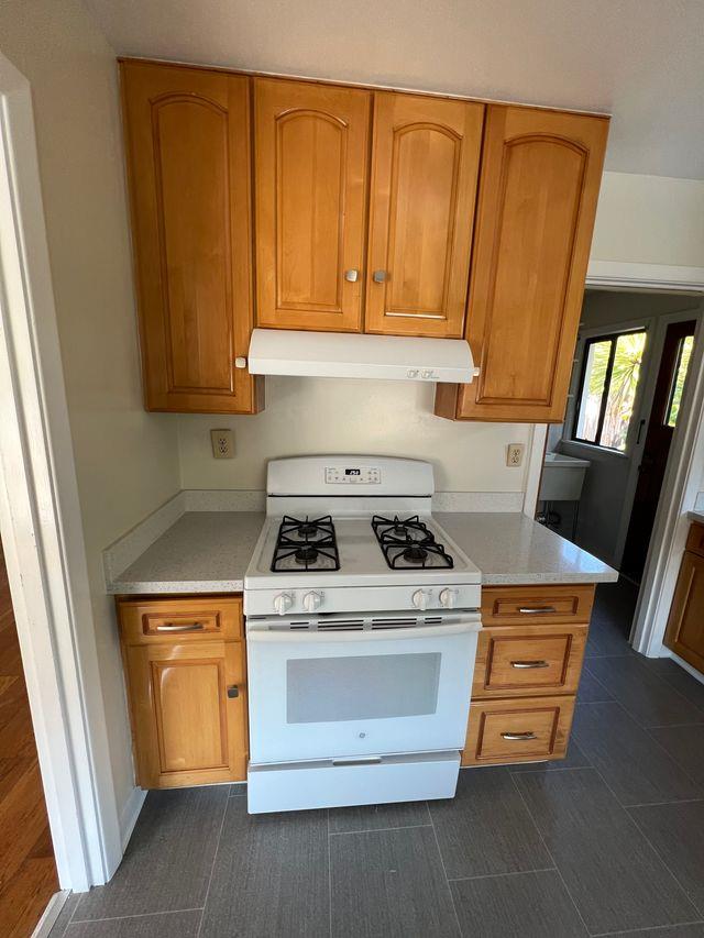 Detail Gallery Image 20 of 28 For 1632 Albemarle Way, Burlingame,  CA 94010 - – Beds | – Baths