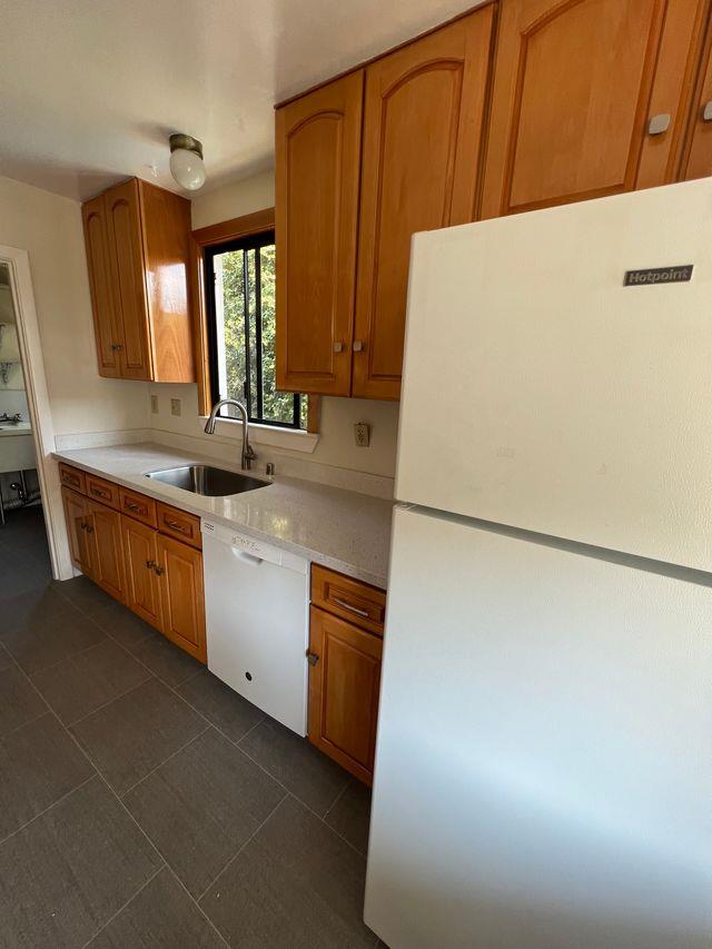 Detail Gallery Image 22 of 28 For 1632 Albemarle Way, Burlingame,  CA 94010 - – Beds | – Baths