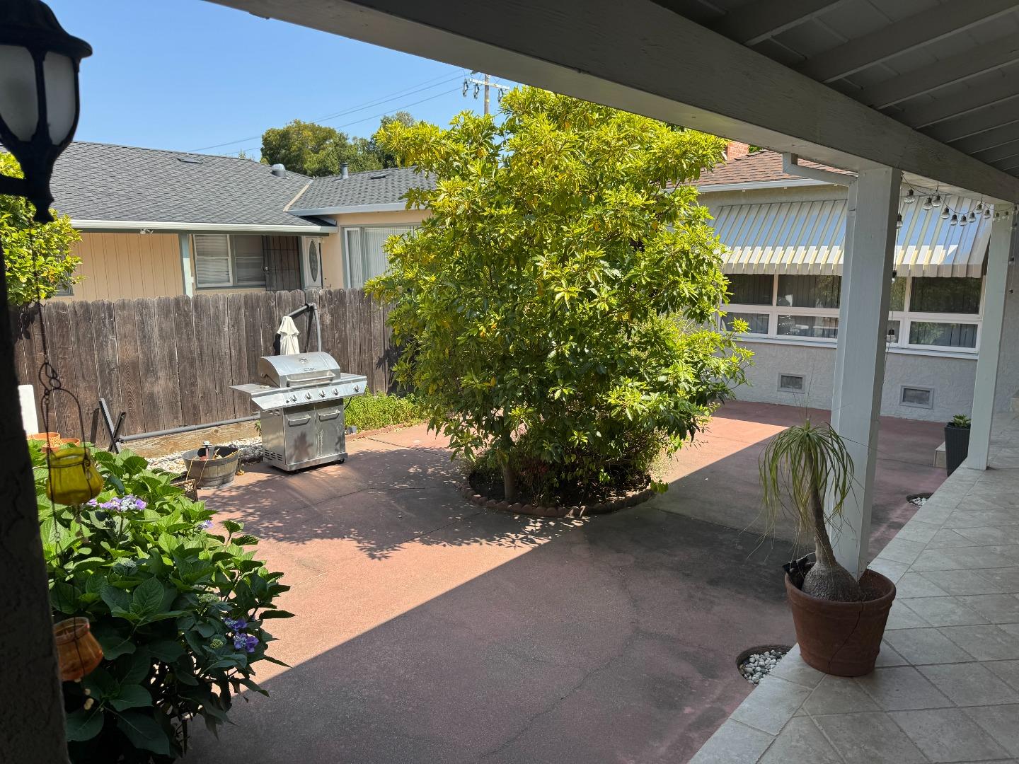 Detail Gallery Image 3 of 28 For 1632 Albemarle Way, Burlingame,  CA 94010 - – Beds | – Baths