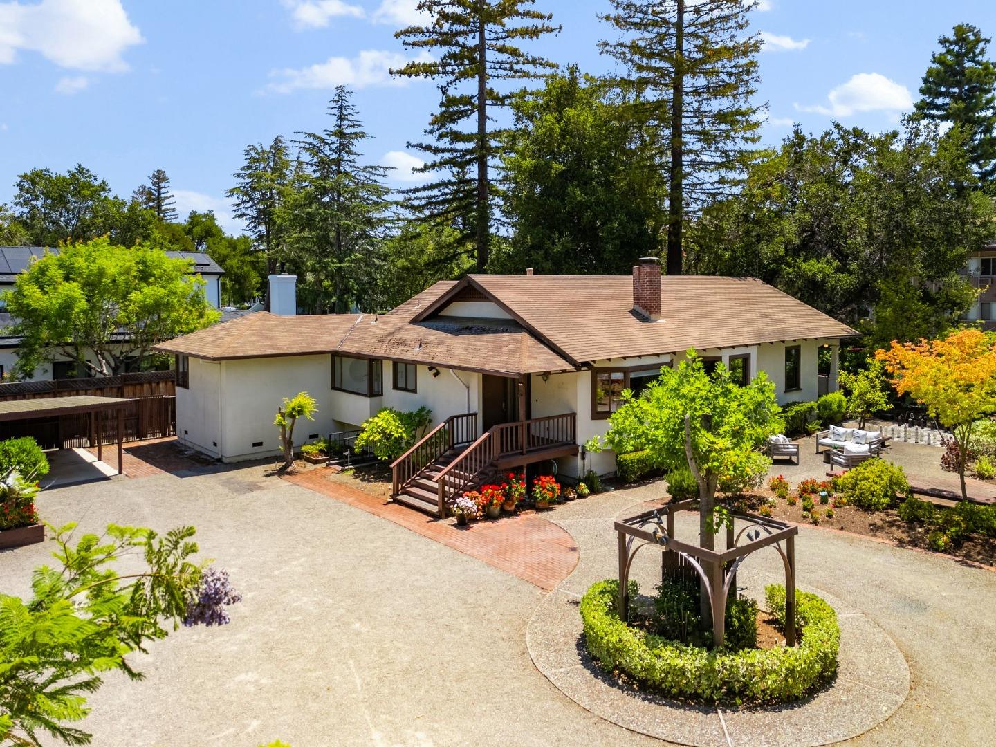 Detail Gallery Image 1 of 1 For 17 Oak St, Los Altos,  CA 94022 - 3 Beds | 2 Baths