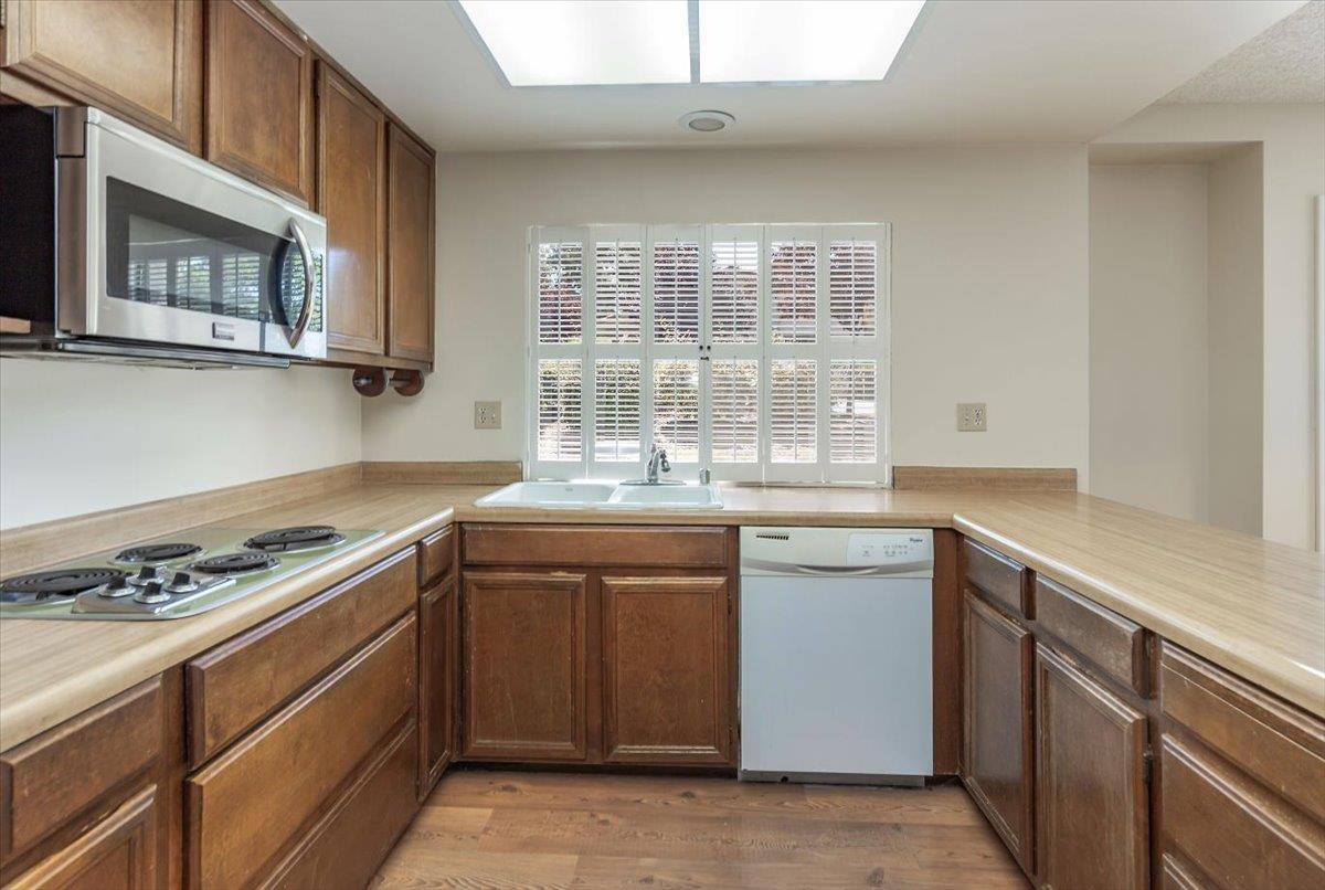 Detail Gallery Image 13 of 37 For 8065 Winery Ct, San Jose,  CA 95135 - 2 Beds | 2 Baths