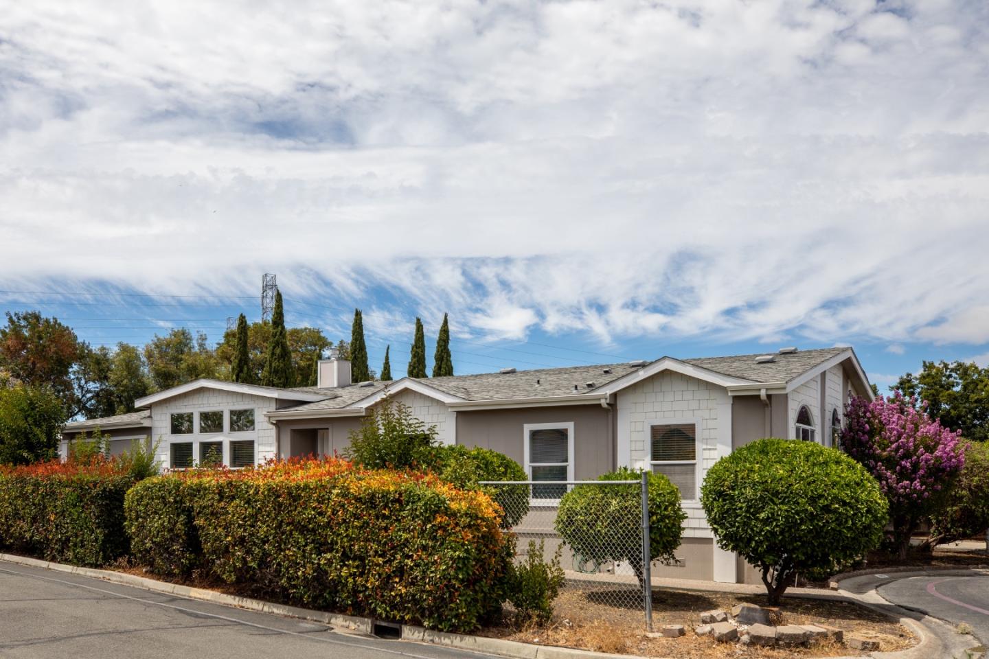 Detail Gallery Image 1 of 45 For 1225 Vienna Dr #933,  Sunnyvale,  CA 94089 - 3 Beds | 2 Baths