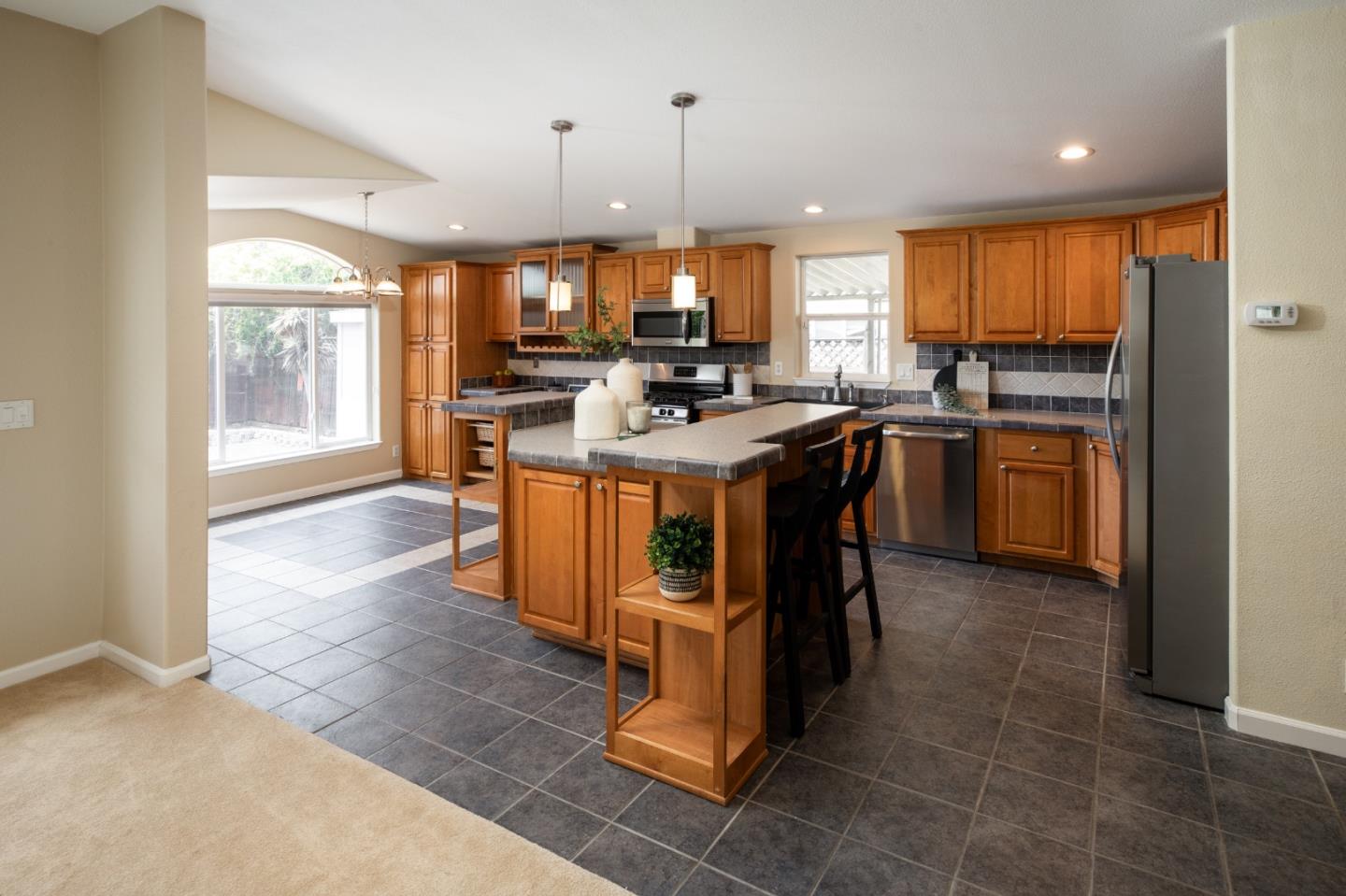 Detail Gallery Image 12 of 45 For 1225 Vienna Dr #933,  Sunnyvale,  CA 94089 - 3 Beds | 2 Baths