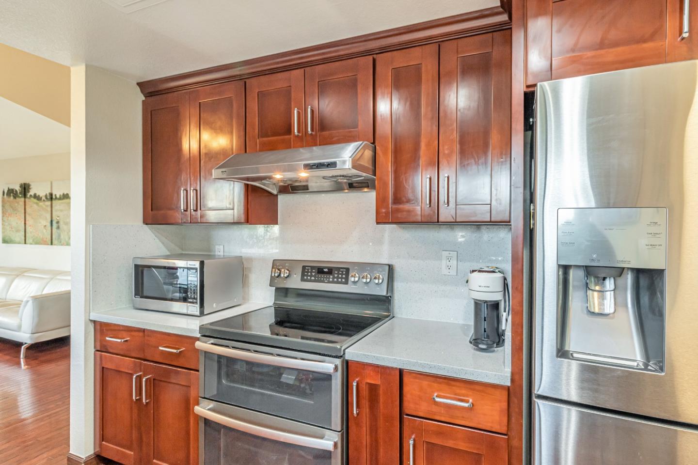Detail Gallery Image 12 of 42 For 606 Skyway Dr, San Jose,  CA 95111 - 3 Beds | 3 Baths