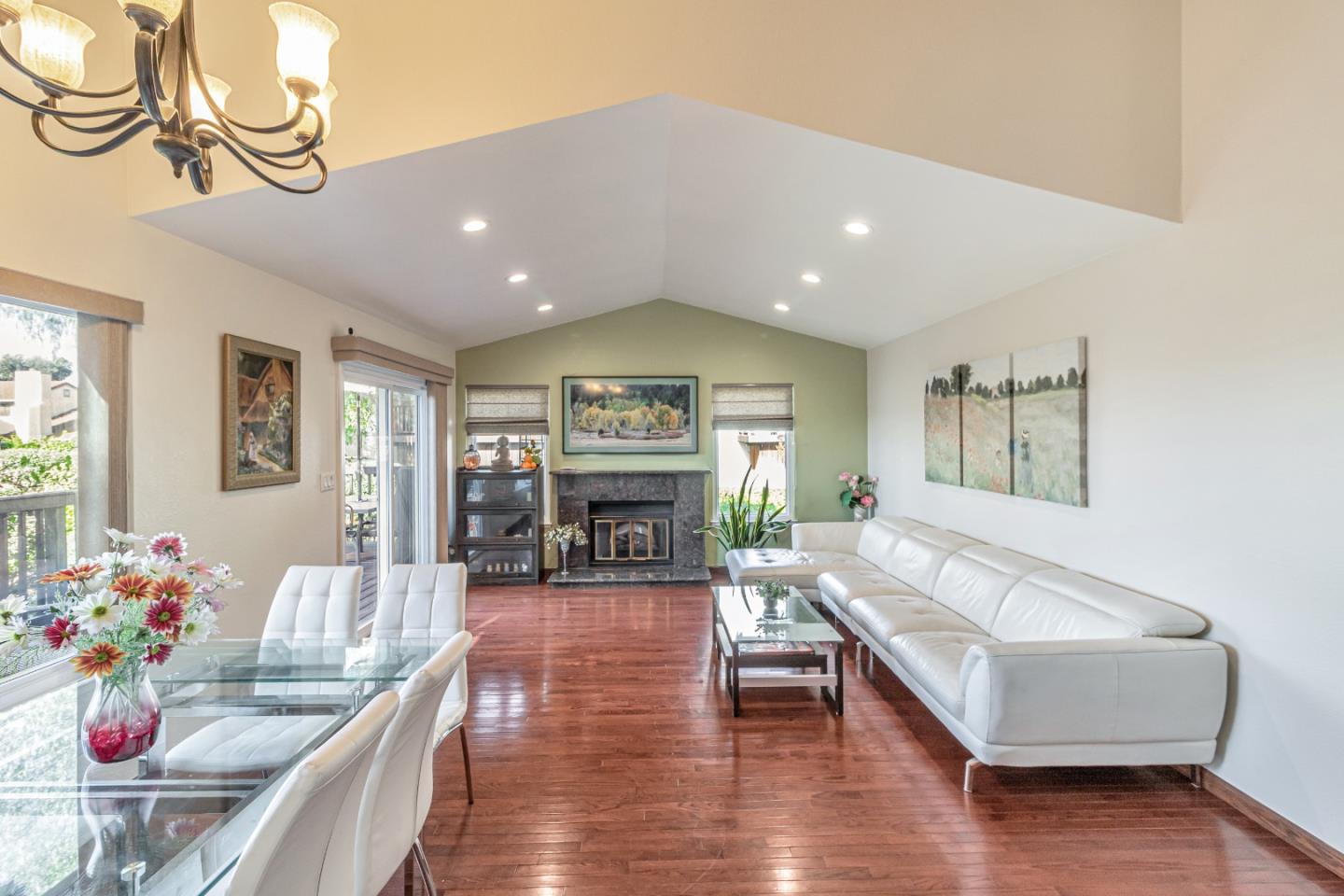 Detail Gallery Image 14 of 42 For 606 Skyway Dr, San Jose,  CA 95111 - 3 Beds | 3 Baths