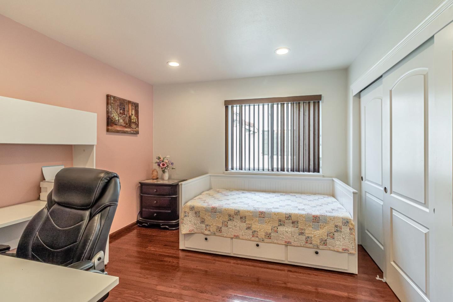Detail Gallery Image 17 of 42 For 606 Skyway Dr, San Jose,  CA 95111 - 3 Beds | 3 Baths