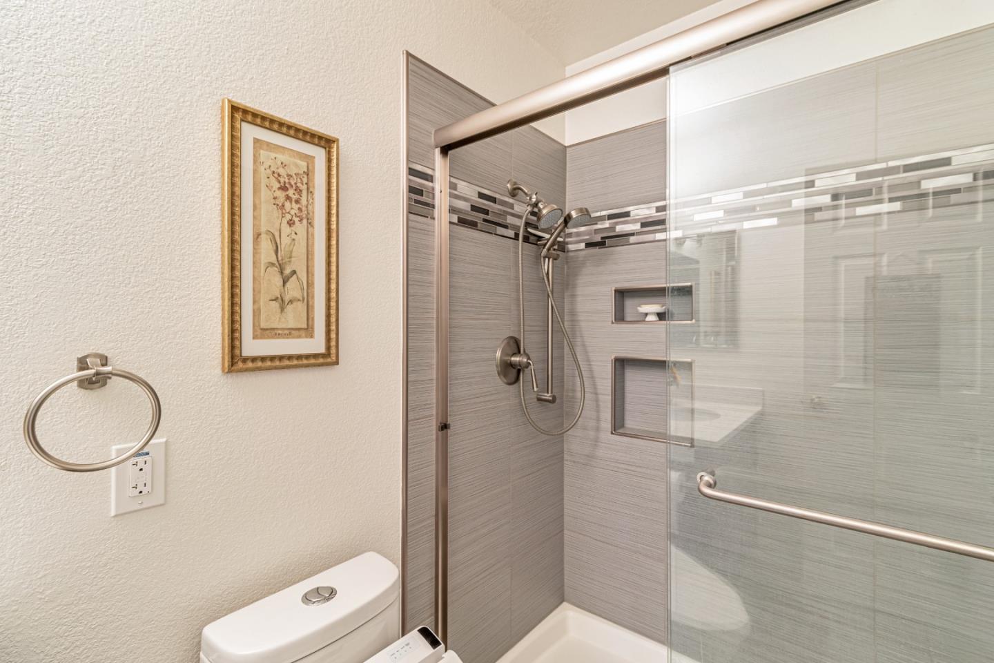 Detail Gallery Image 23 of 42 For 606 Skyway Dr, San Jose,  CA 95111 - 3 Beds | 3 Baths