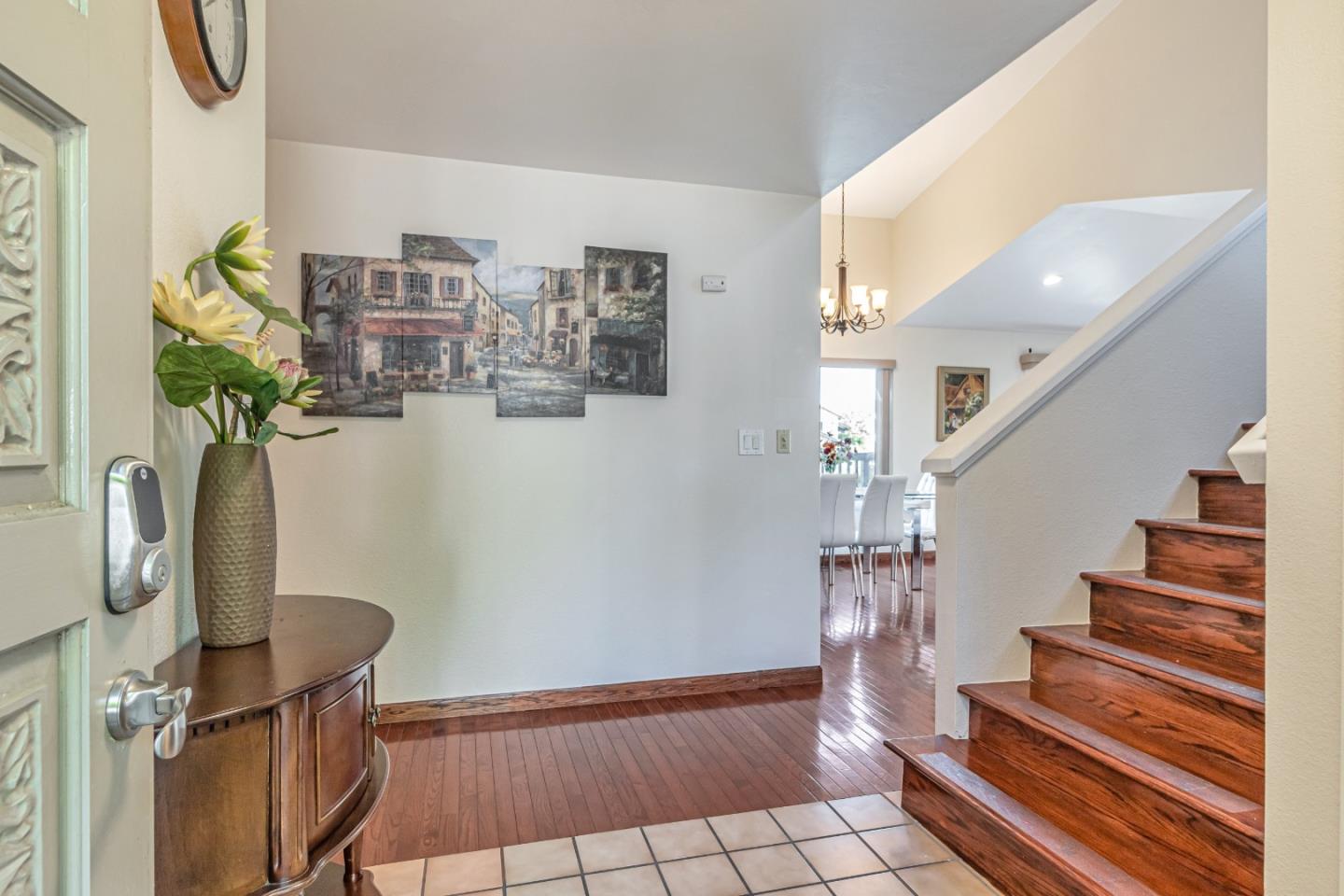 Detail Gallery Image 4 of 42 For 606 Skyway Dr, San Jose,  CA 95111 - 3 Beds | 3 Baths