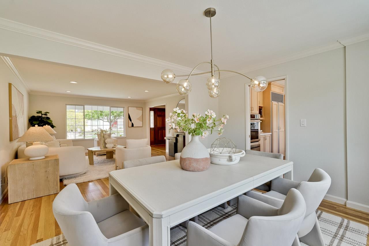 Detail Gallery Image 10 of 55 For 10335 Dempster Ave, Cupertino,  CA 95014 - 5 Beds | 3 Baths