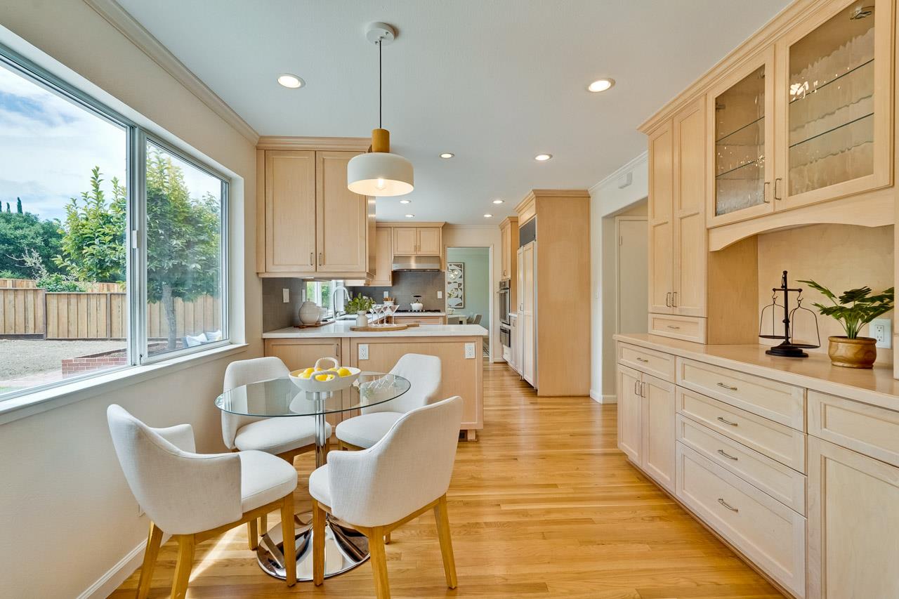 Detail Gallery Image 15 of 55 For 10335 Dempster Ave, Cupertino,  CA 95014 - 5 Beds | 3 Baths