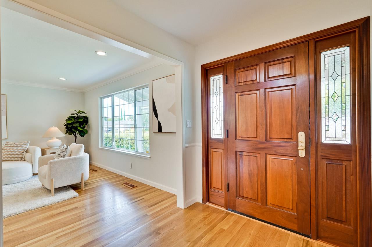 Detail Gallery Image 6 of 55 For 10335 Dempster Ave, Cupertino,  CA 95014 - 5 Beds | 3 Baths