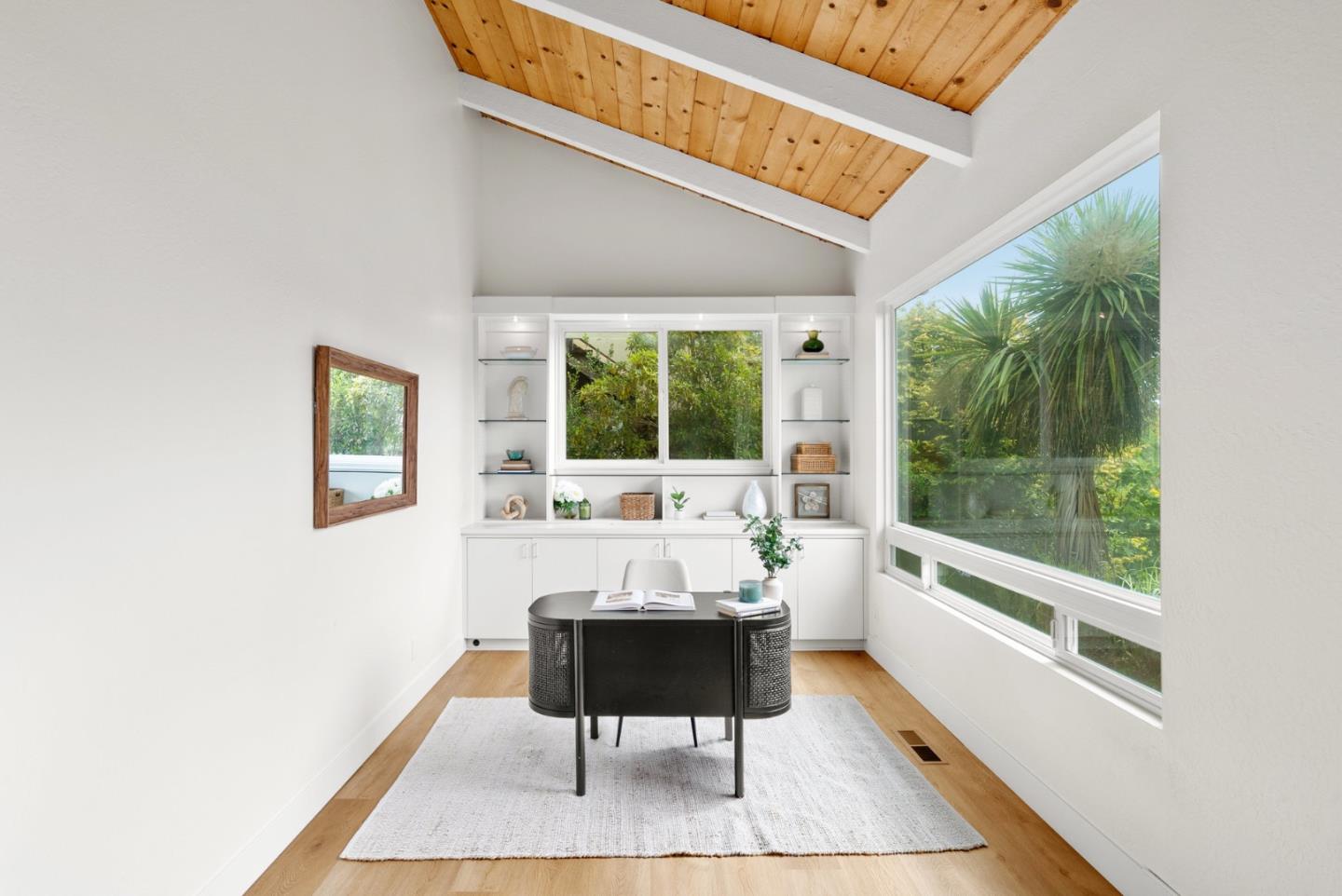 Detail Gallery Image 13 of 73 For 115 Calcita Dr, Santa Cruz,  CA 95060 - 3 Beds | 2 Baths