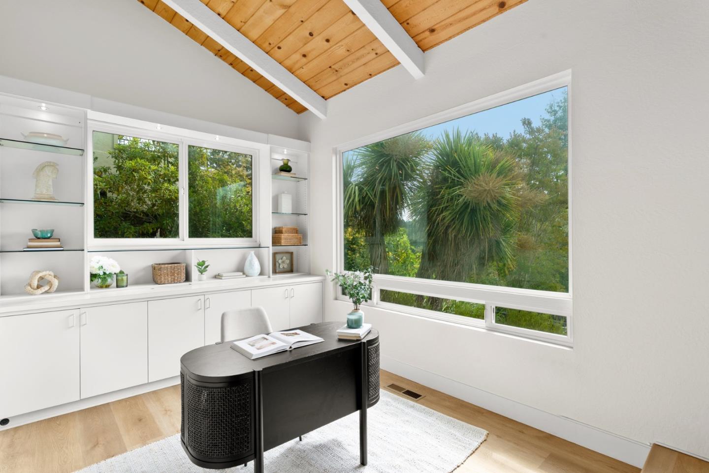 Detail Gallery Image 14 of 73 For 115 Calcita Dr, Santa Cruz,  CA 95060 - 3 Beds | 2 Baths