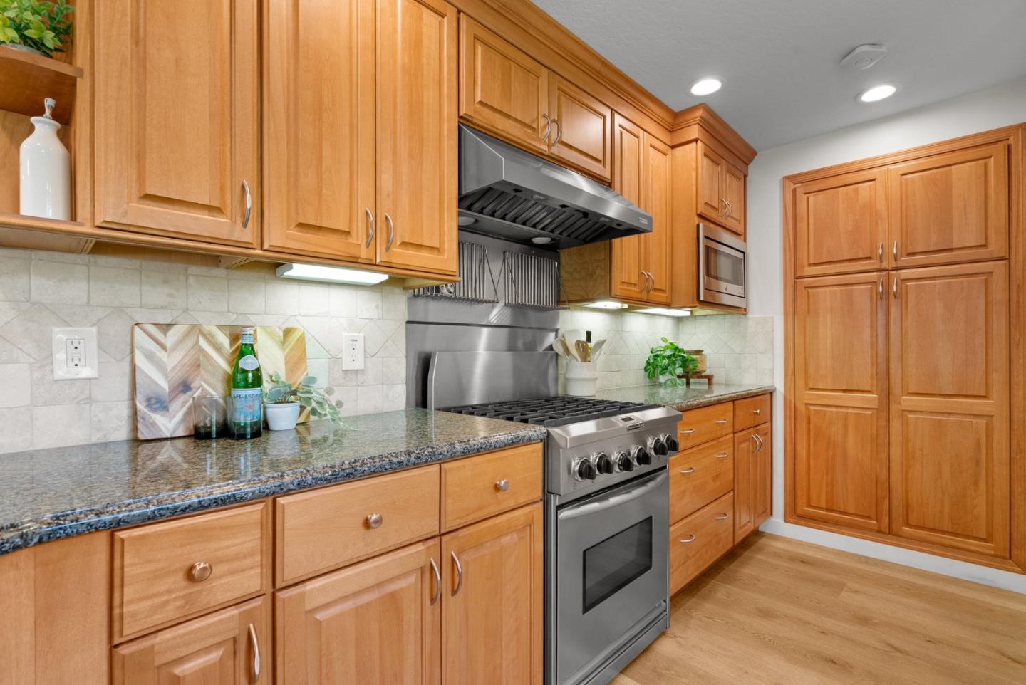 Detail Gallery Image 27 of 73 For 115 Calcita Dr, Santa Cruz,  CA 95060 - 3 Beds | 2 Baths