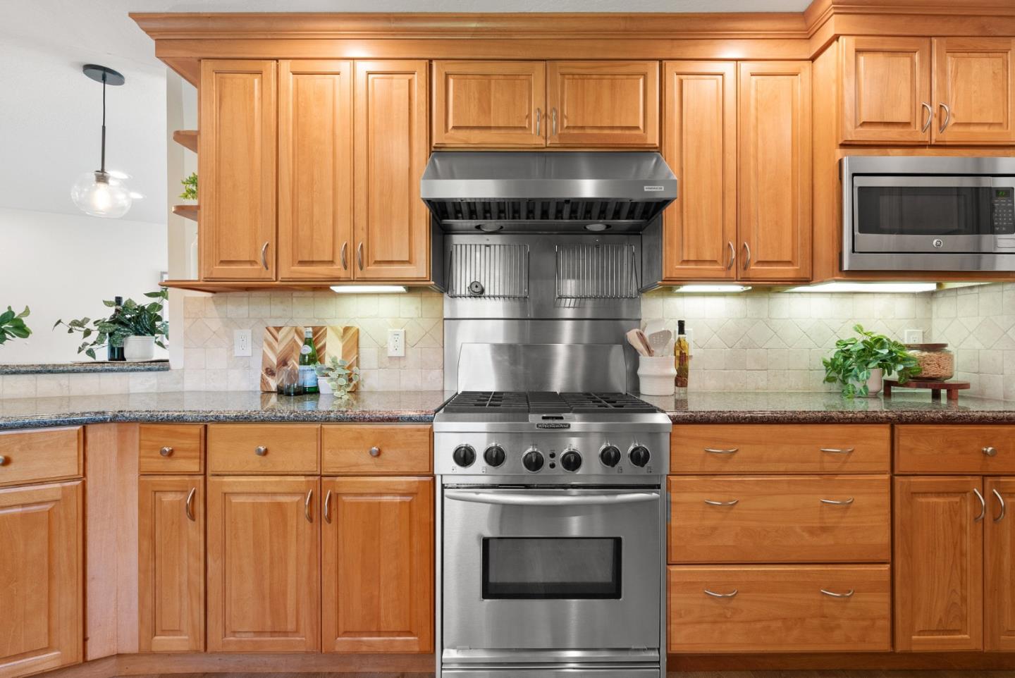 Detail Gallery Image 30 of 73 For 115 Calcita Dr, Santa Cruz,  CA 95060 - 3 Beds | 2 Baths