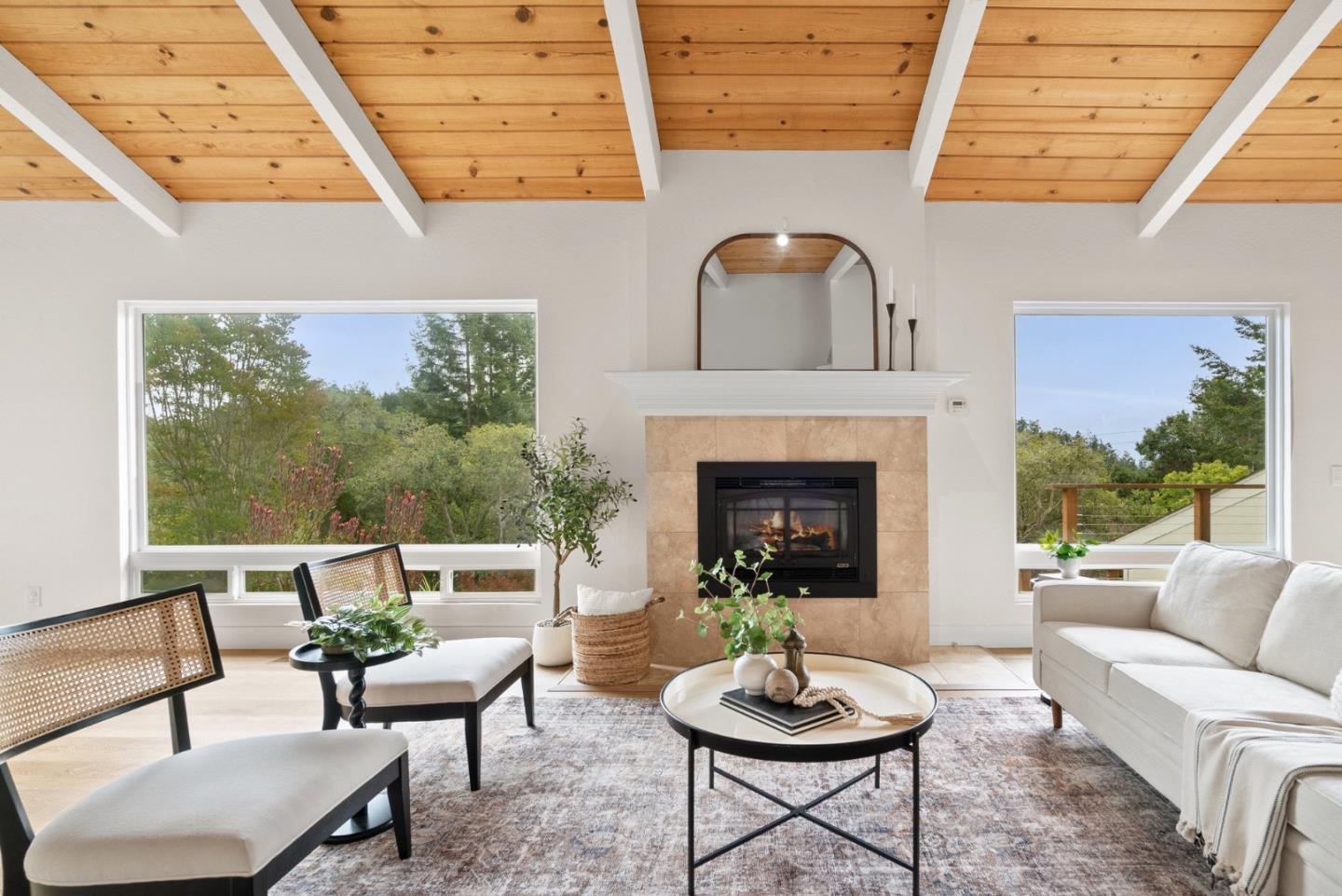 Detail Gallery Image 5 of 73 For 115 Calcita Dr, Santa Cruz,  CA 95060 - 3 Beds | 2 Baths