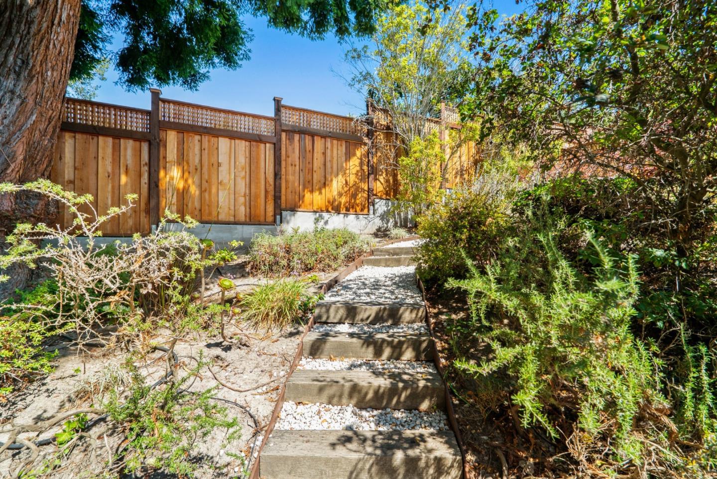 Detail Gallery Image 64 of 73 For 115 Calcita Dr, Santa Cruz,  CA 95060 - 3 Beds | 2 Baths