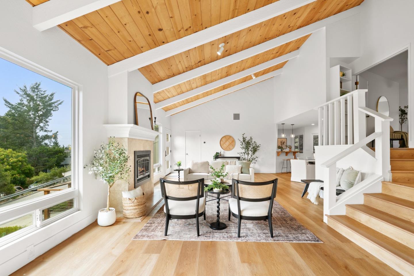 Detail Gallery Image 8 of 73 For 115 Calcita Dr, Santa Cruz,  CA 95060 - 3 Beds | 2 Baths
