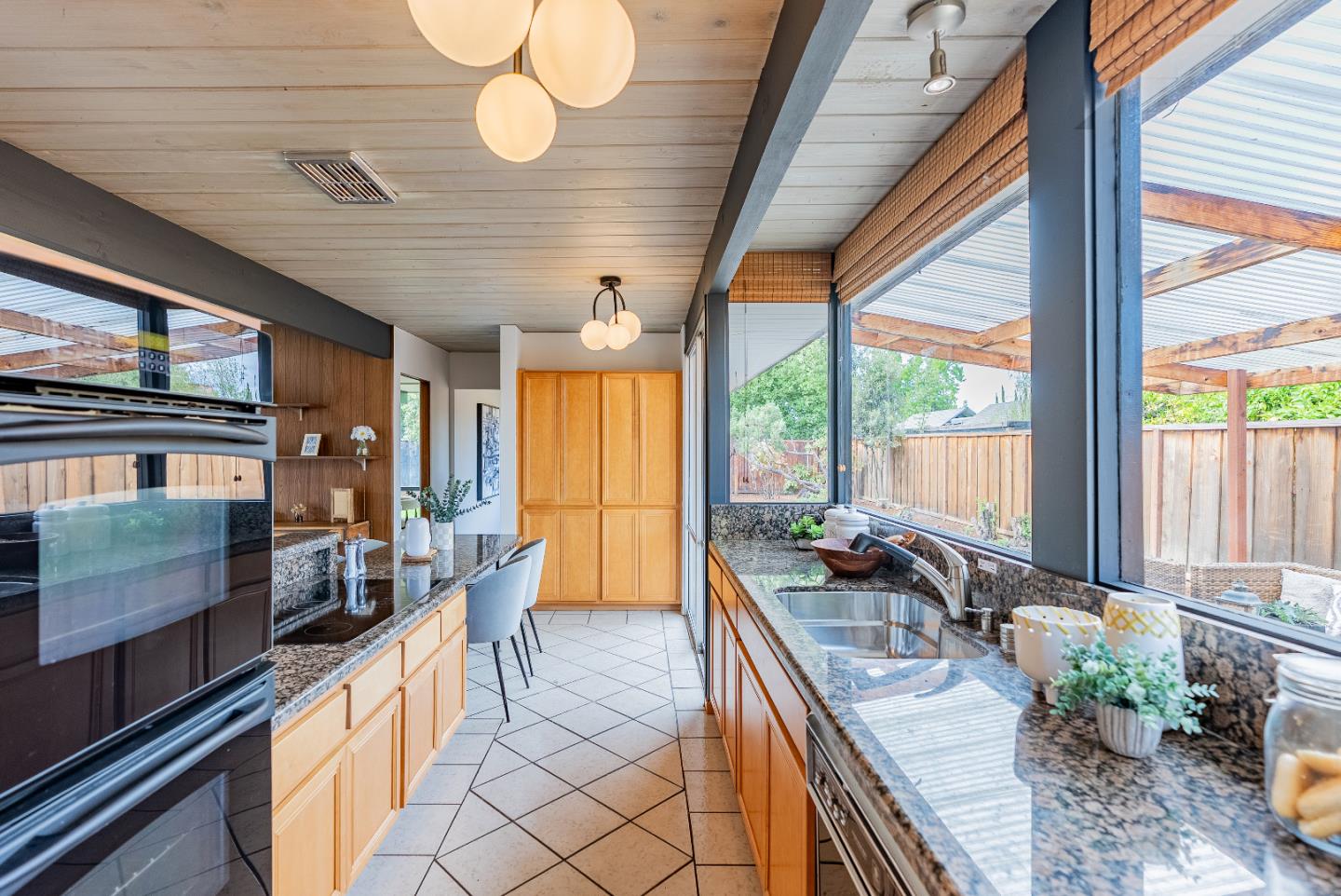 Detail Gallery Image 15 of 48 For 941 Pendleton Ave, Sunnyvale,  CA 94087 - 4 Beds | 2 Baths