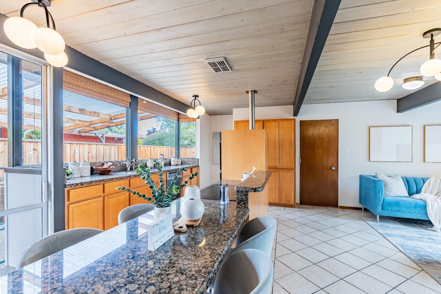 Detail Gallery Image 16 of 48 For 941 Pendleton Ave, Sunnyvale,  CA 94087 - 4 Beds | 2 Baths