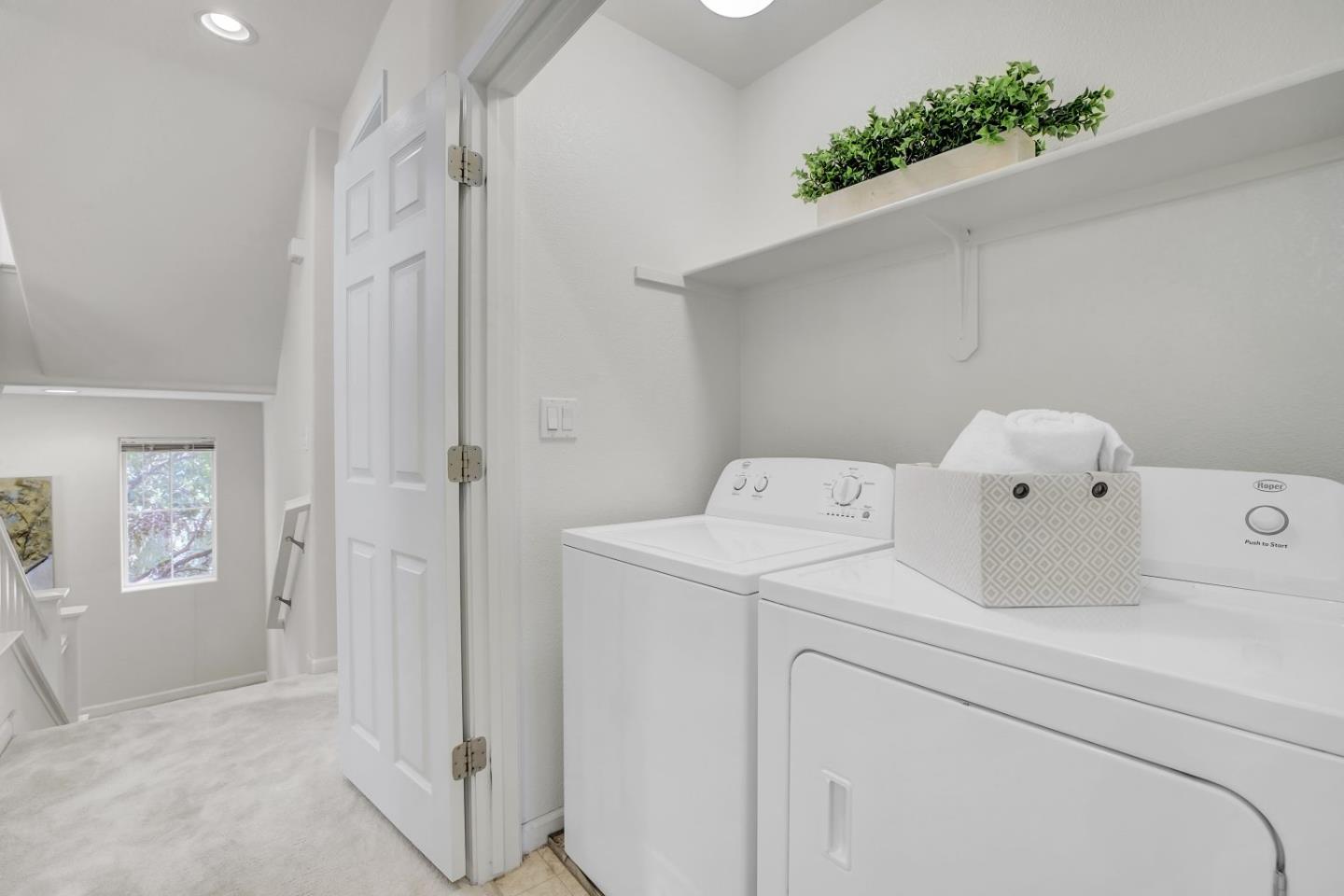 Detail Gallery Image 21 of 36 For 3072 Mary Helen Ln, San Jose,  CA 95136 - 4 Beds | 3/1 Baths