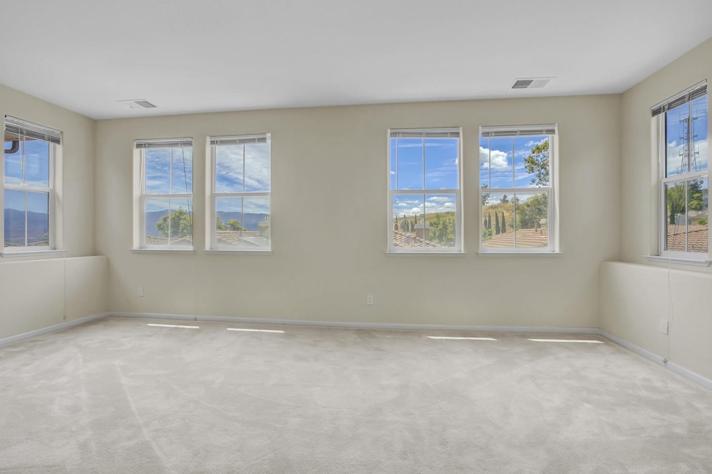 Detail Gallery Image 24 of 36 For 3072 Mary Helen Ln, San Jose,  CA 95136 - 4 Beds | 3/1 Baths