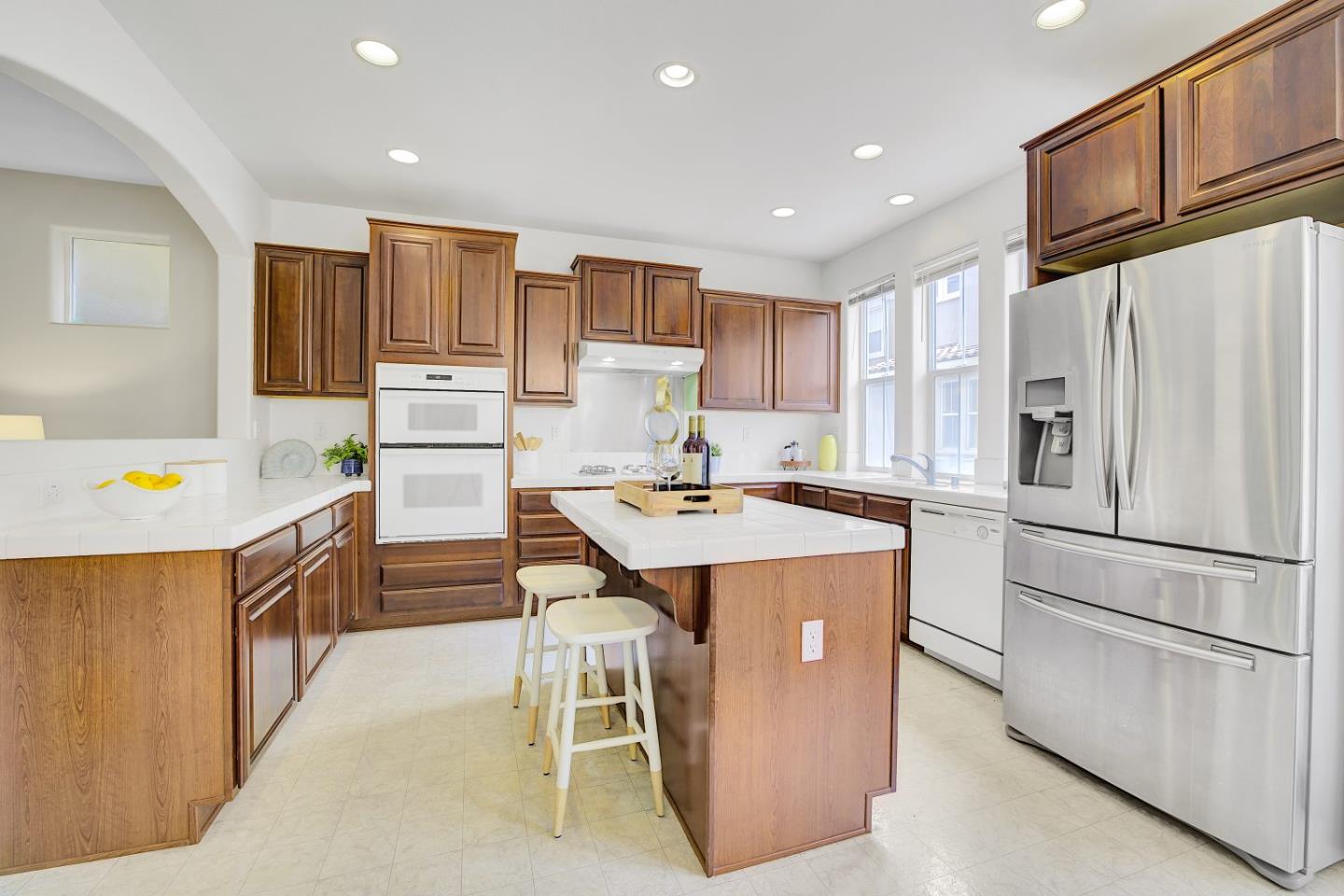 Detail Gallery Image 9 of 36 For 3072 Mary Helen Ln, San Jose,  CA 95136 - 4 Beds | 3/1 Baths