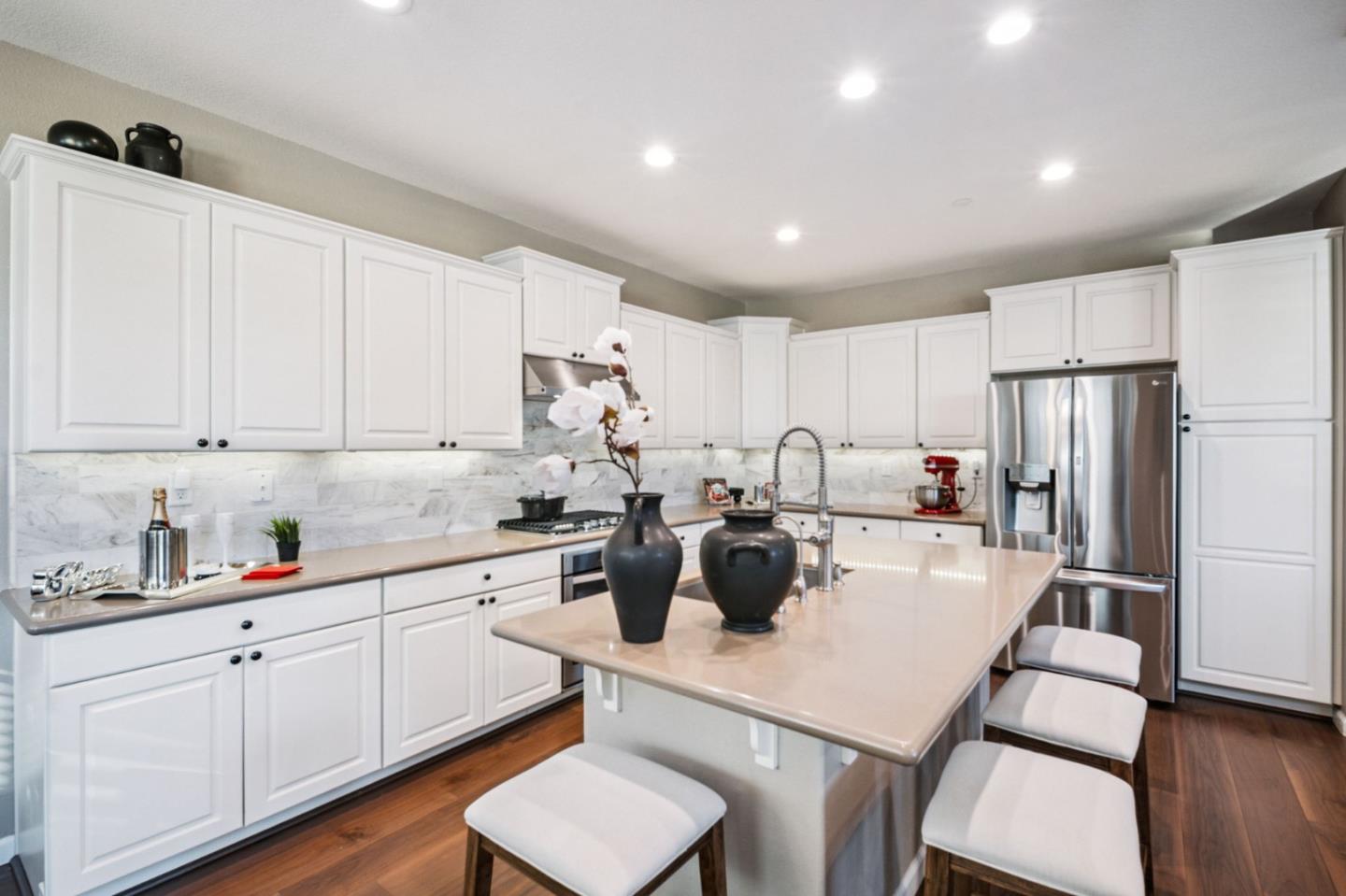 Detail Gallery Image 12 of 37 For 322 Misty Cir, Livermore,  CA 94550 - 5 Beds | 3 Baths