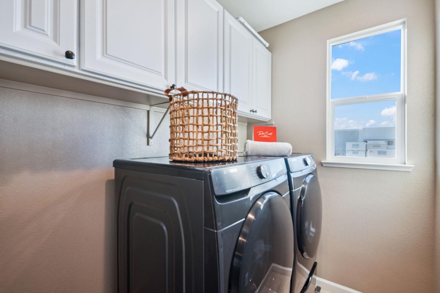 Detail Gallery Image 23 of 37 For 322 Misty Cir, Livermore,  CA 94550 - 5 Beds | 3 Baths