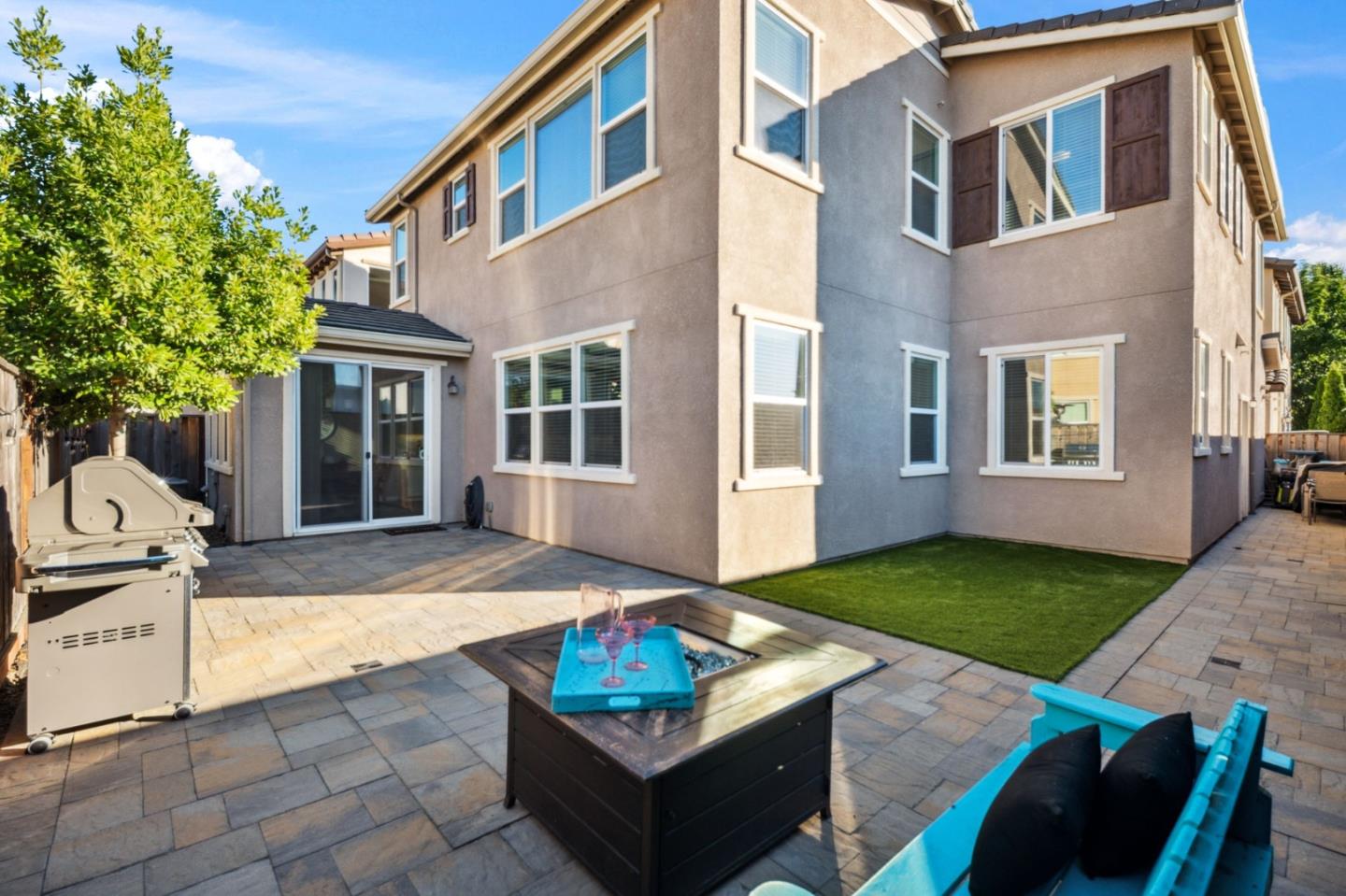 Detail Gallery Image 27 of 37 For 322 Misty Cir, Livermore,  CA 94550 - 5 Beds | 3 Baths