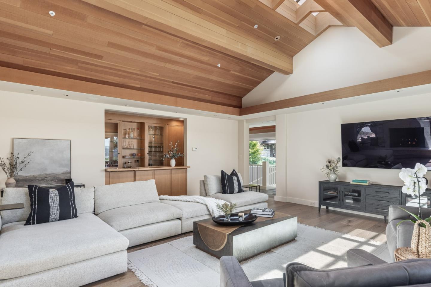 Detail Gallery Image 16 of 47 For 5466 Quail Way, Carmel Valley,  CA 93923 - 5 Beds | 5/3 Baths