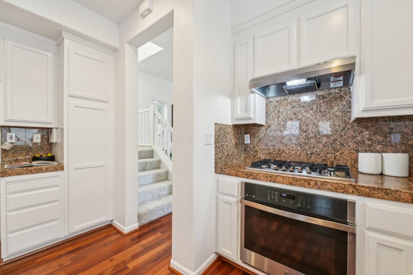 Detail Gallery Image 11 of 97 For 3455 Maroun Pl, San Jose,  CA 95148 - 3 Beds | 2/1 Baths