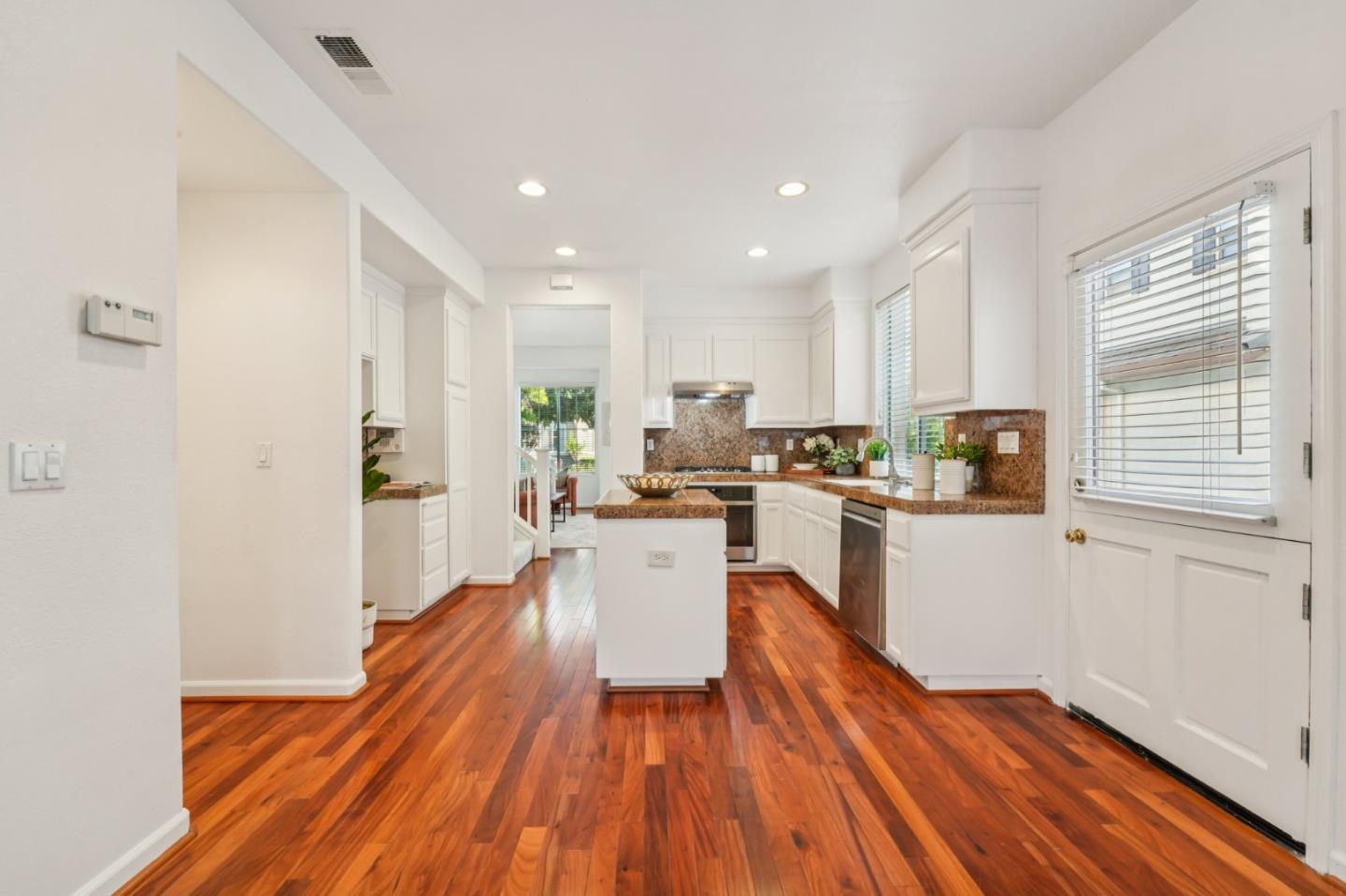 Detail Gallery Image 17 of 97 For 3455 Maroun Pl, San Jose,  CA 95148 - 3 Beds | 2/1 Baths