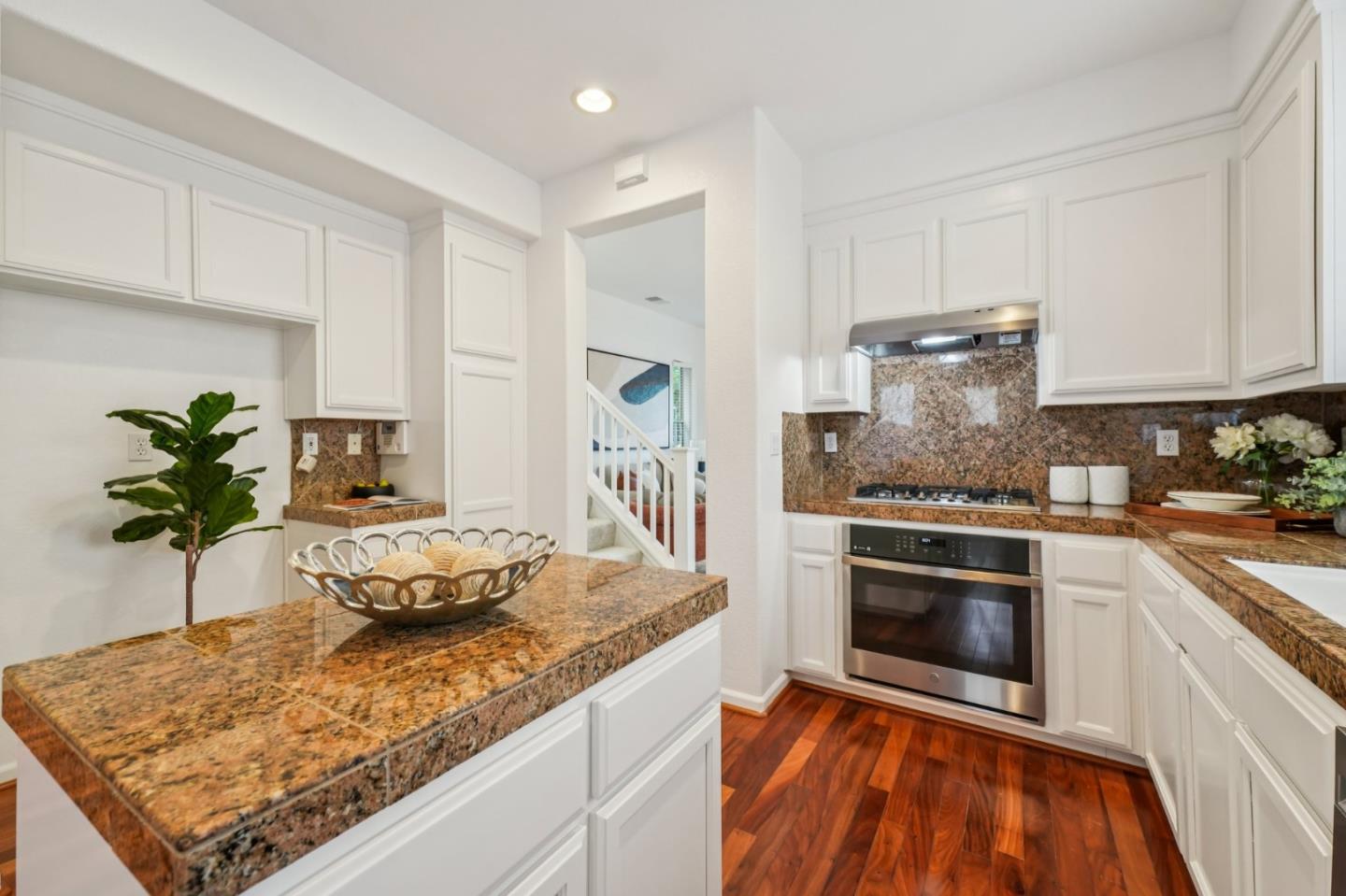 Detail Gallery Image 20 of 97 For 3455 Maroun Pl, San Jose,  CA 95148 - 3 Beds | 2/1 Baths