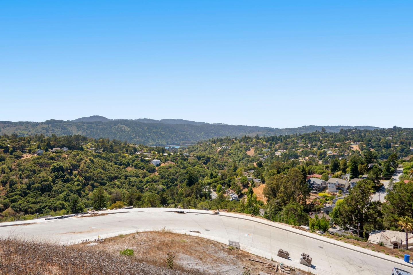 Detail Gallery Image 16 of 43 For 138 Rosewood Ln, San Mateo,  CA 94402 - – Beds | – Baths